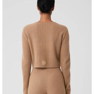 ALO Yoga Cashmere Plush Waffle Cropped Long Sleeve